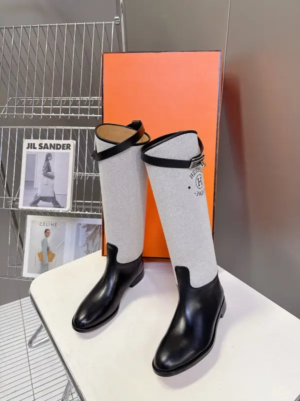 Hermes — Високі жіночі чоботи з пряжкою Kelly