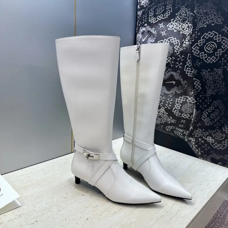 Hermes — Високі жіночі чоботи з гострим носком