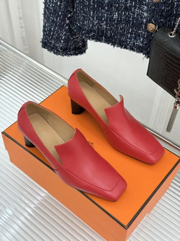 Hermes Шкіряні туфлі на масивному підборах з квадратним носком — Фото 3
