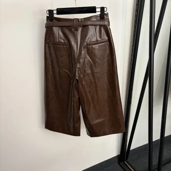 Hermes Leather women's shorts — Photo 2