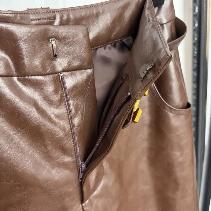 Hermes Leather women's shorts — Photo 5