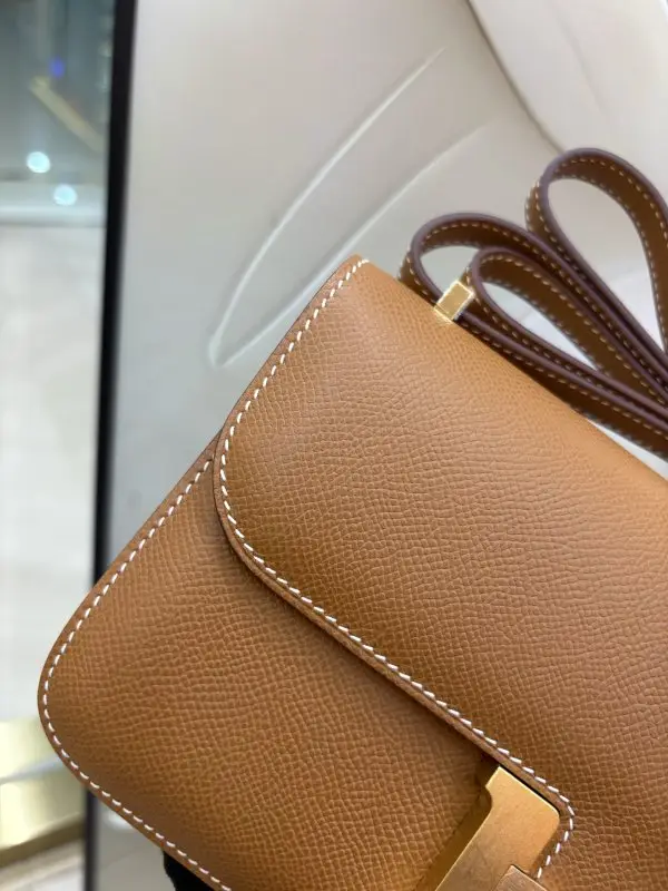 Hermes Luxury a bag Hermès Constance Elan 24 cm at skin Epsom — Photo 3
