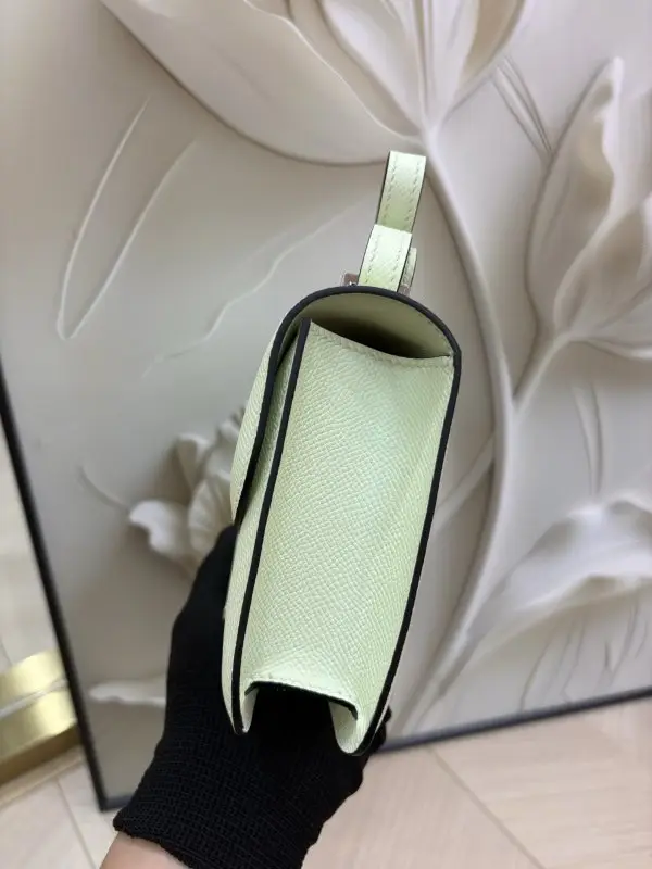 Hermes Luxury a bag Hermès Constance Elan 24 cm at skin Epsom — Photo 4