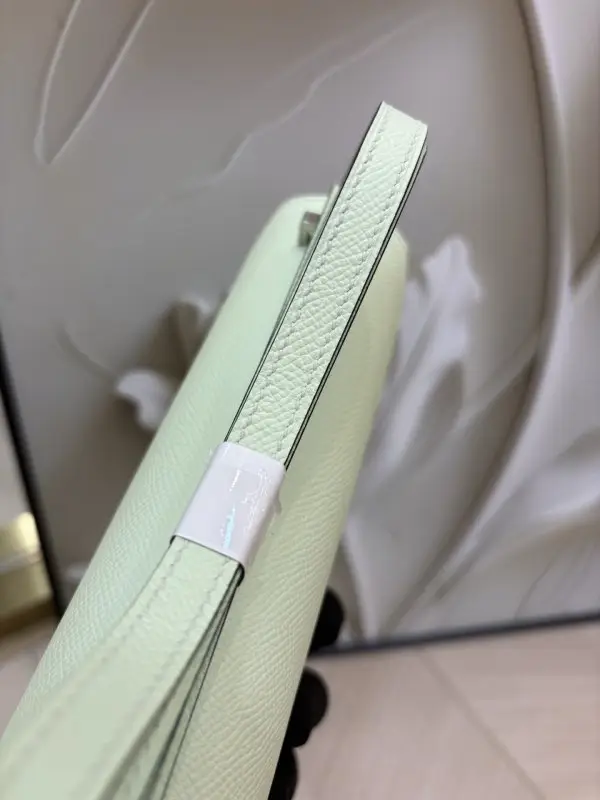 Hermes Luxury a bag Hermès Constance Elan 24 cm at skin Epsom — Photo 5