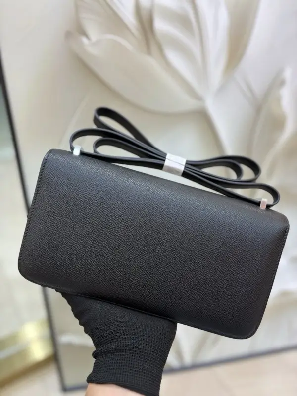 Hermes Luxury a bag Hermès Constance Elan 24 cm at skin Epsom — Photo 5