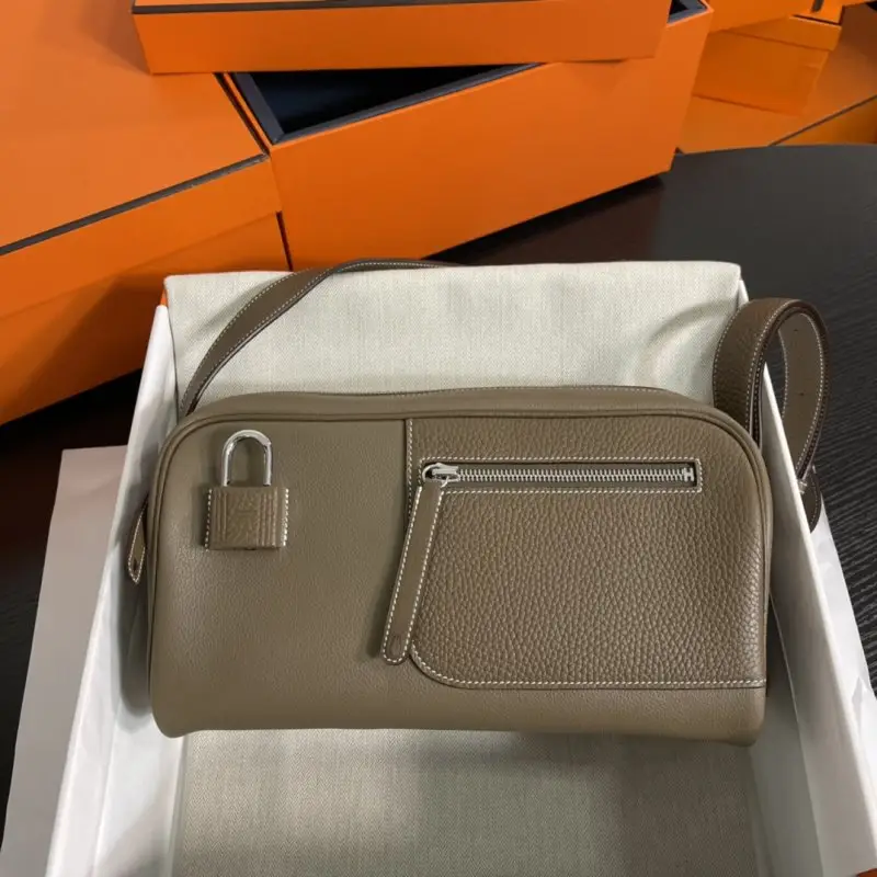 Hermes — Men's a bag Boston Nouveau On Boby 29 cm of skin Evercolor and Clemence