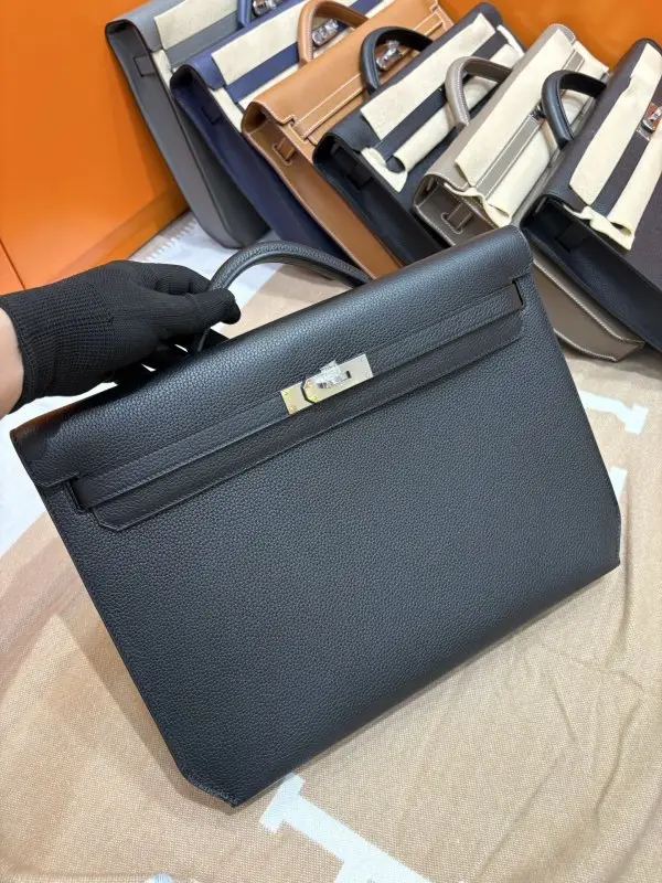 Hermes — Портфель Kelly мужской 36 см в коже Togo