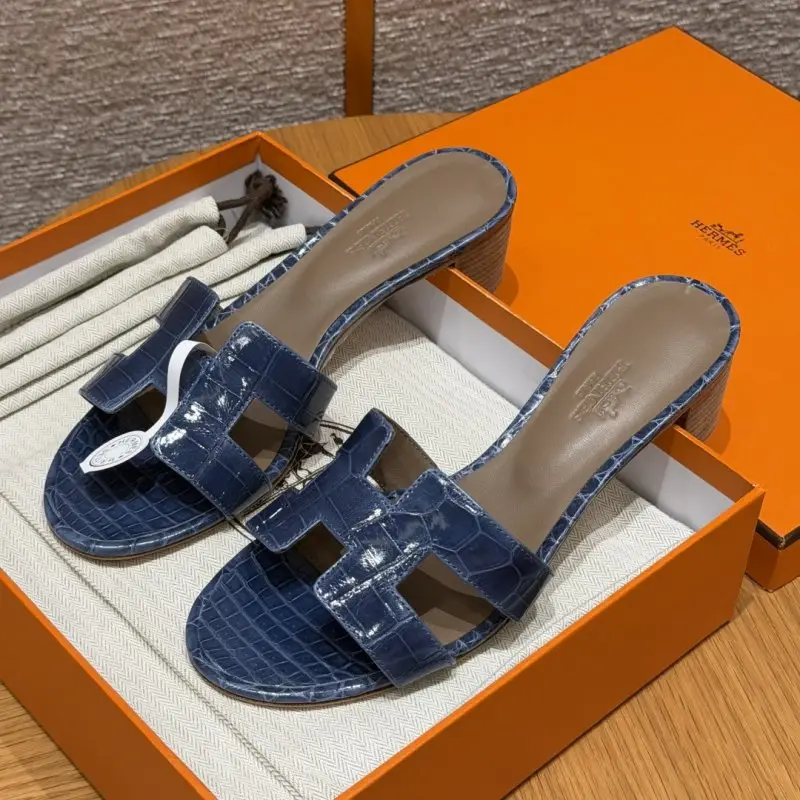 Hermes — Босоніжки Oasis в шкірі крокодила