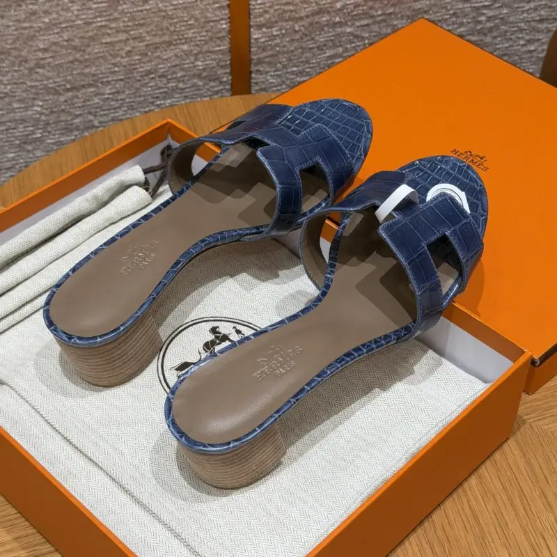 Hermes Sandals Oasis at skin crocodile — Photo 5