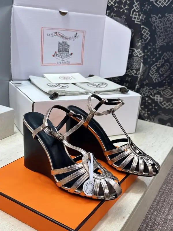 Hermes — Босоніжки на високому підборах