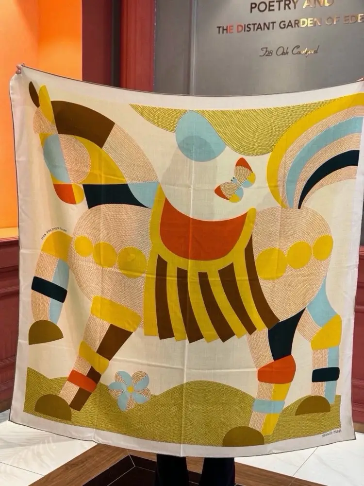 Hermes — Scarf of cashmere