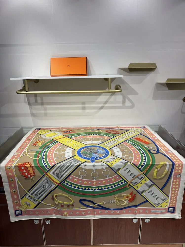Hermes — Scarf of cashmere