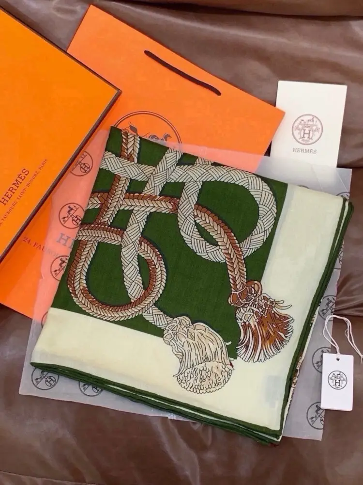 Hermes — Шарф з кашеміру
