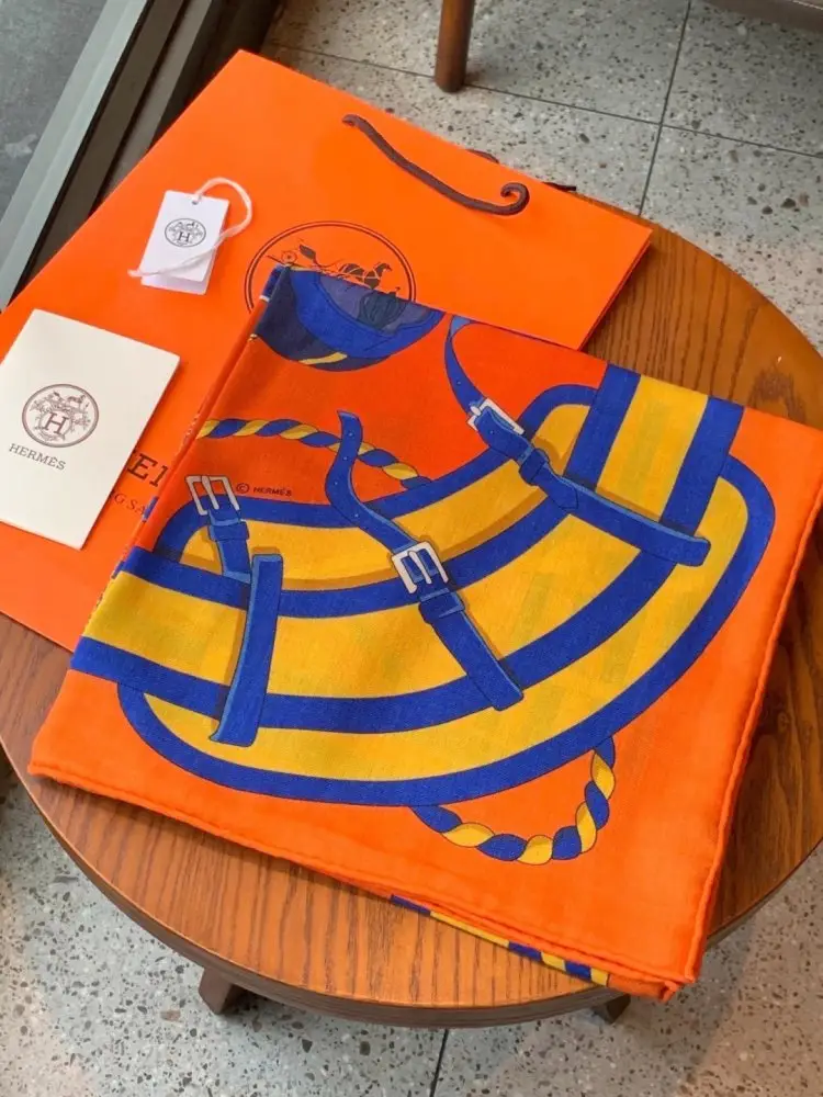 Hermes — Scarf of cashmere