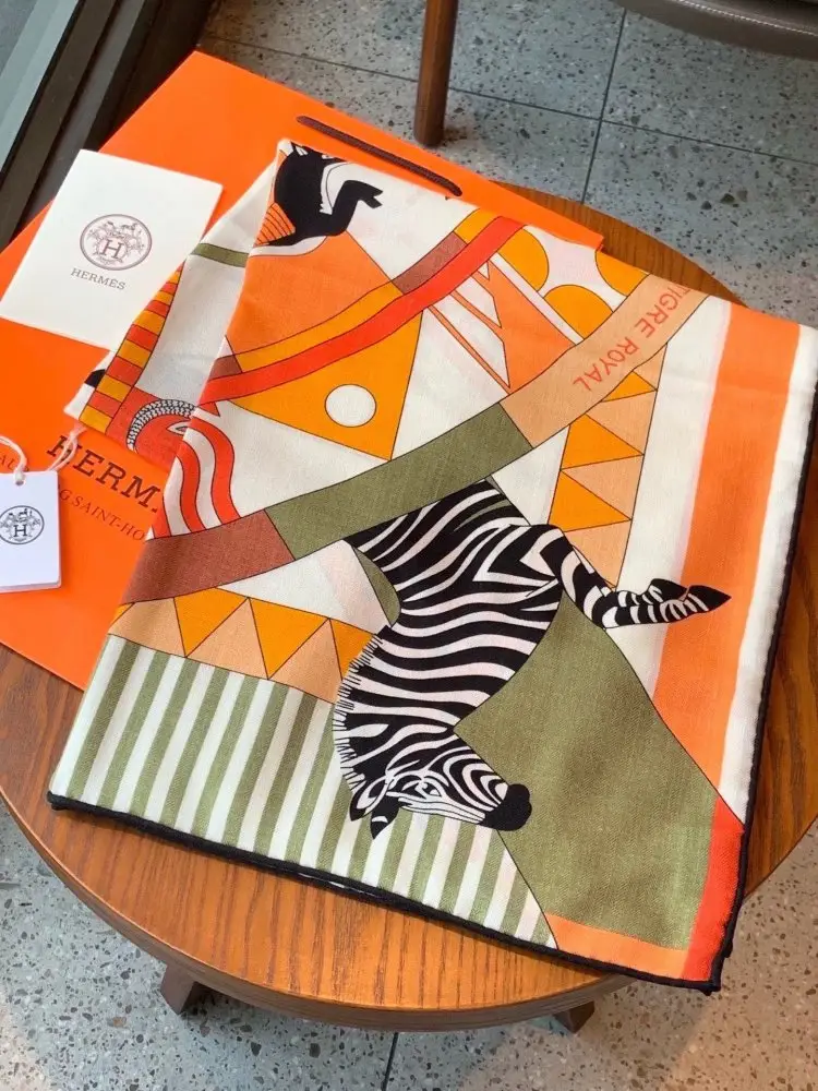 Hermes — Scarf of cashmere