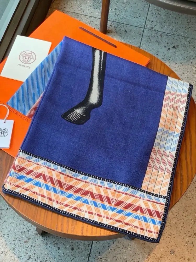 Hermes — Scarf of cashmere