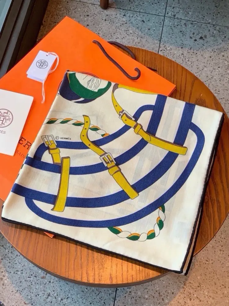 Hermes — Scarf of cashmere