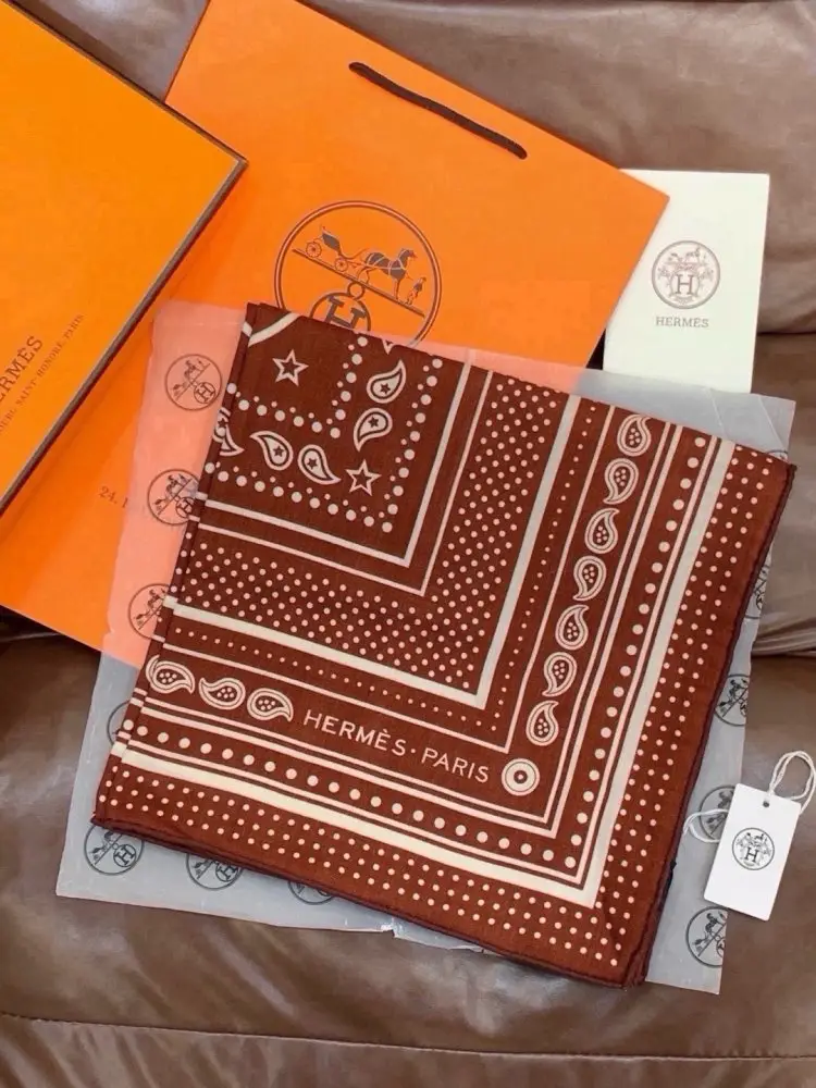 Hermes — Scarf of cashmere