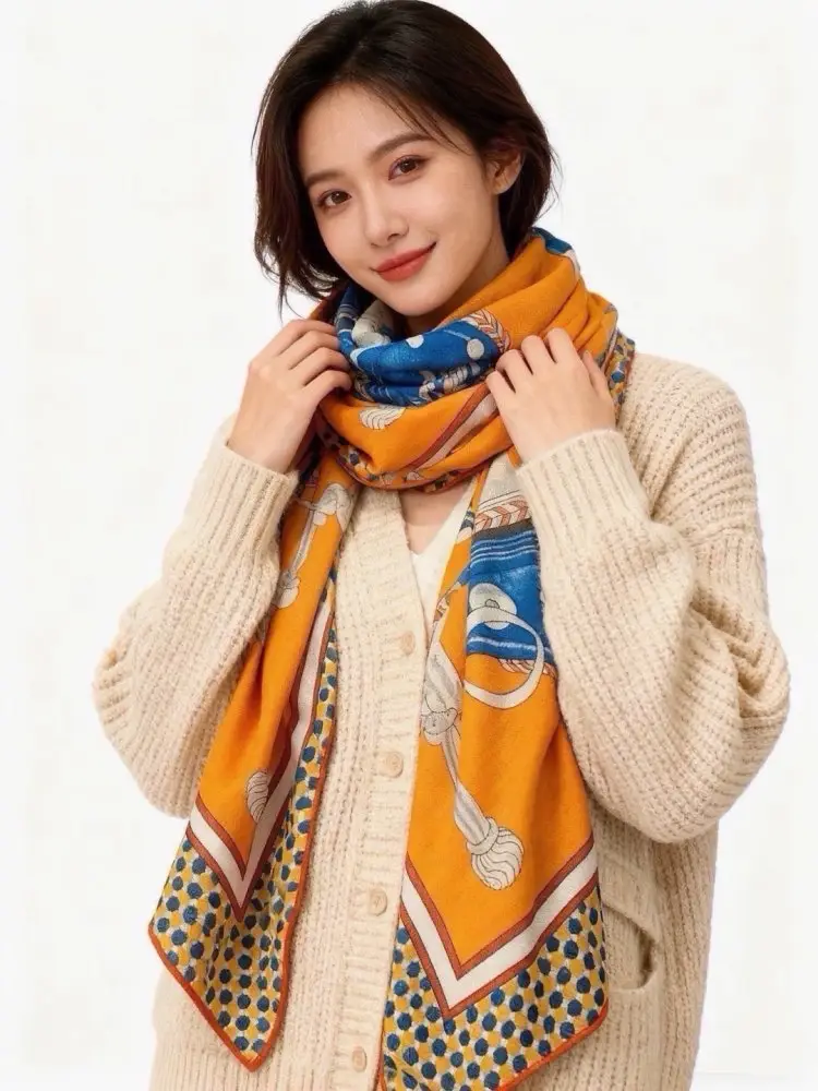 Hermes Scarf of cashmere — Photo 2