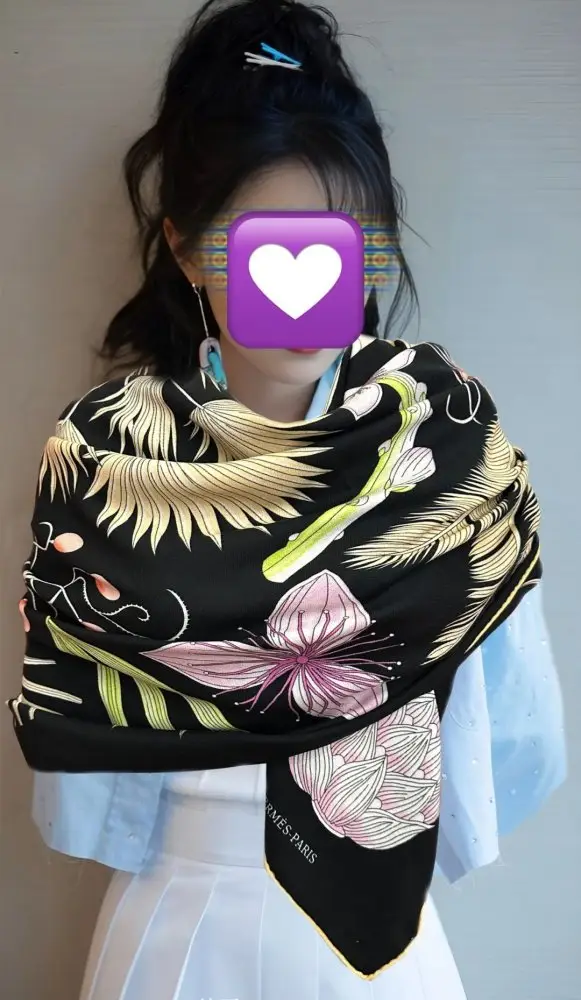 Hermes Scarf of cashmere — Photo 2