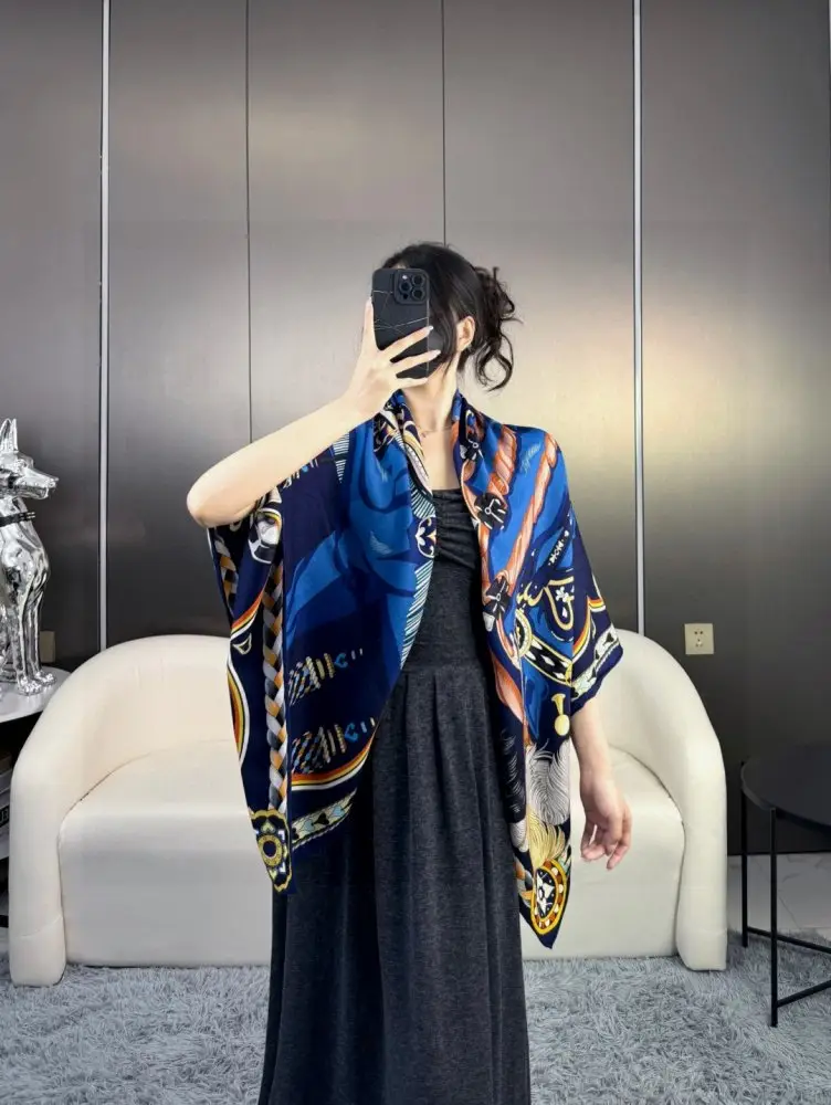 Hermes Scarf of cashmere — Photo 3