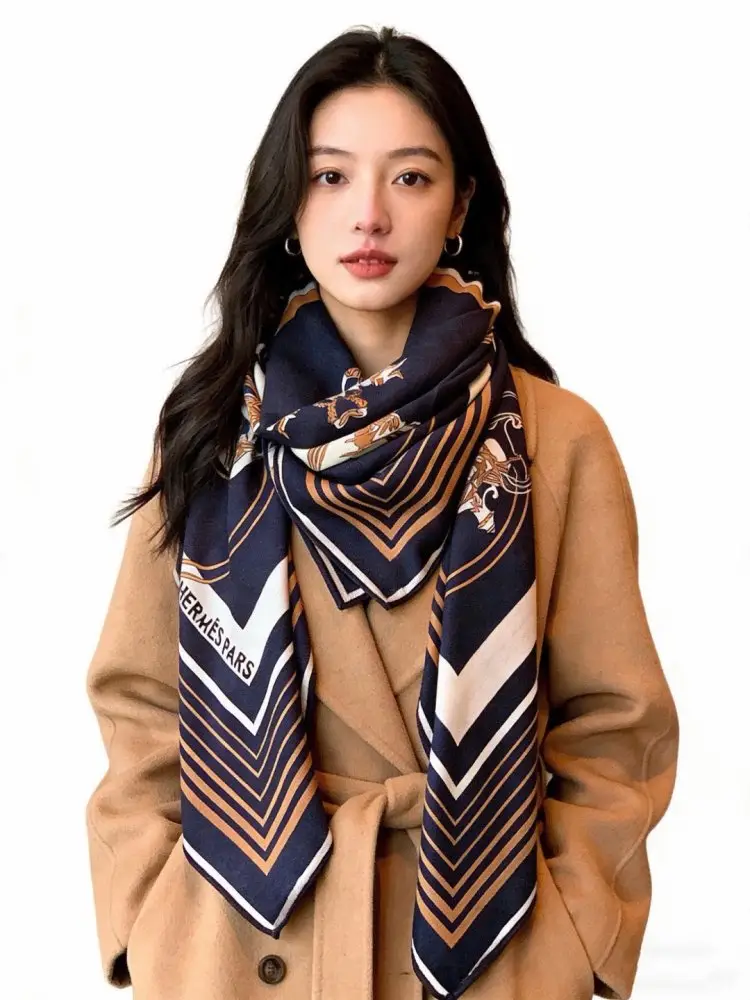 Hermes Scarf of cashmere — Photo 3