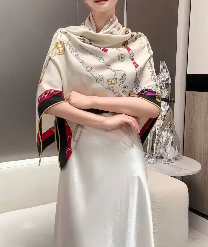 Hermes Scarf of cashmere — Photo 3