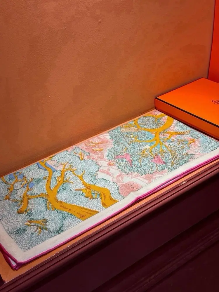 Hermes Scarf of cashmere — Photo 3