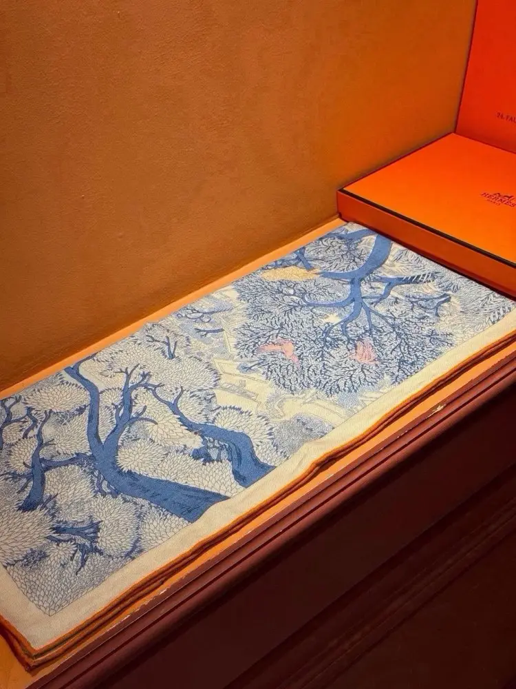 Hermes Scarf of cashmere — Photo 3