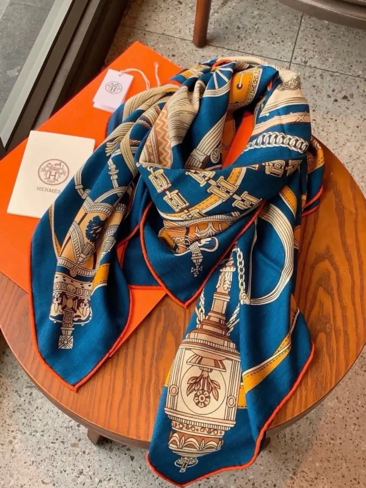 Hermes Scarf of cashmere — Photo 4