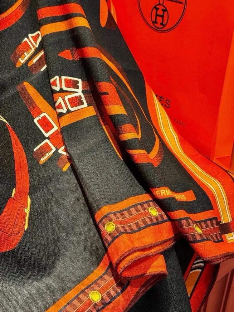 Hermes Scarf of cashmere — Photo 4