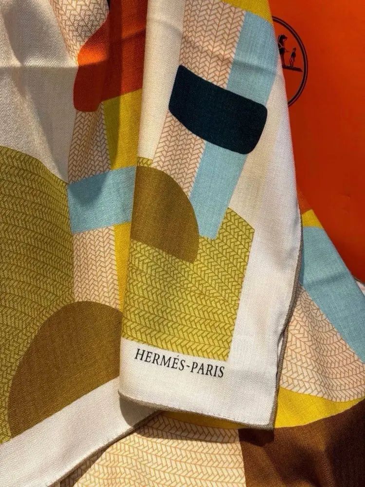 Hermes Scarf of cashmere — Photo 4