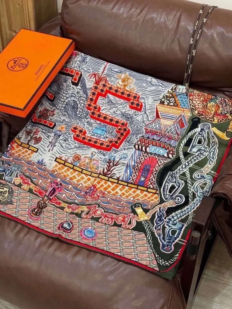 Hermes Scarf of cashmere — Photo 4