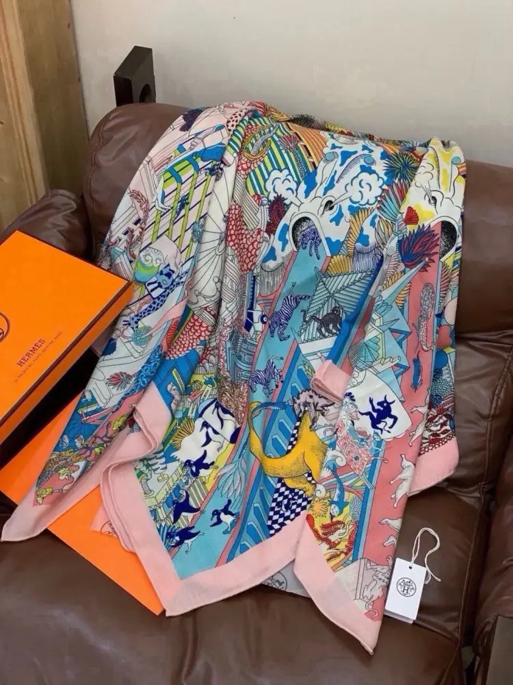 Hermes Scarf of cashmere — Photo 4