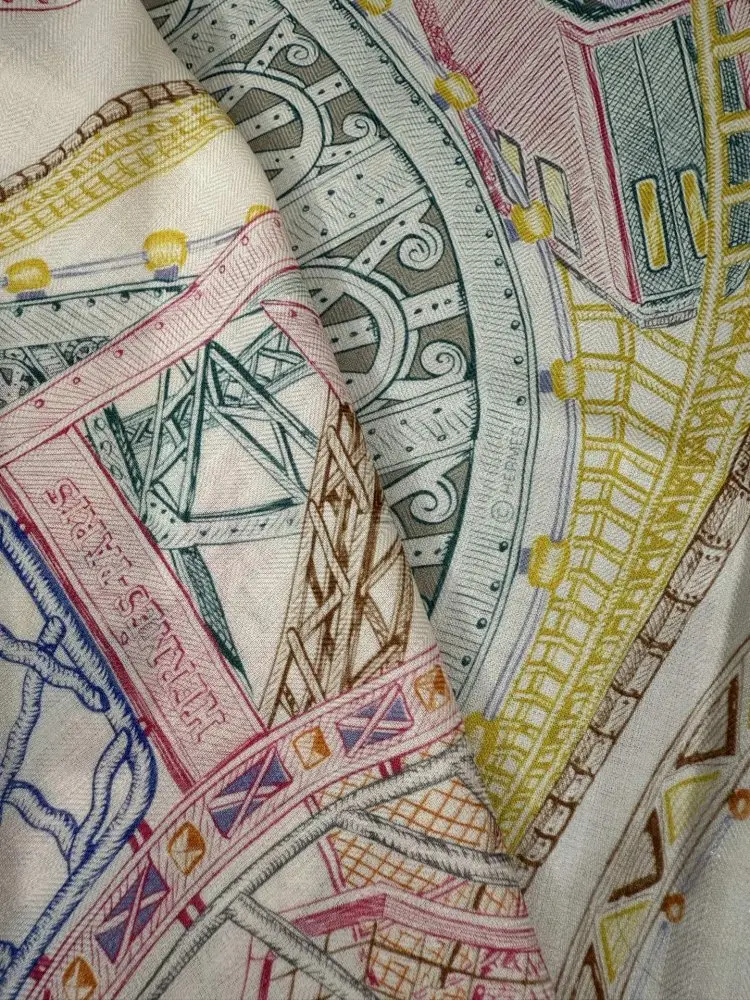 Hermes Scarf of cashmere — Photo 4