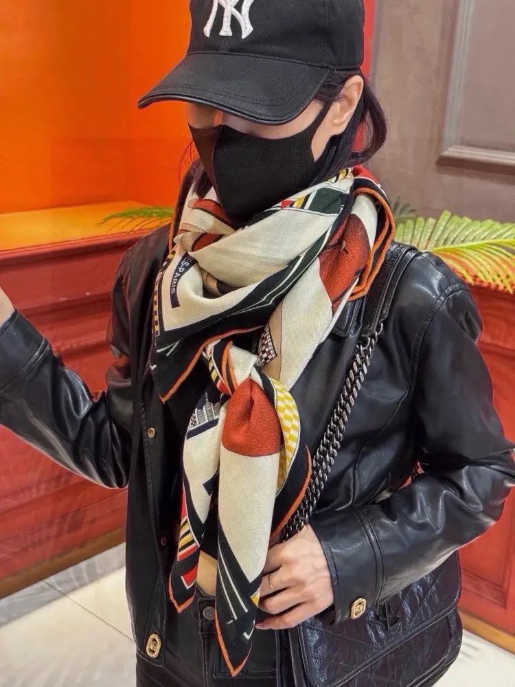 Hermes Scarf of cashmere — Photo 4