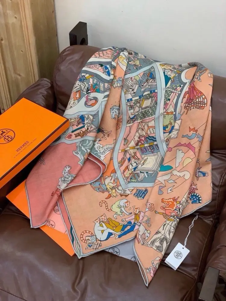 Hermes Scarf of cashmere — Photo 4