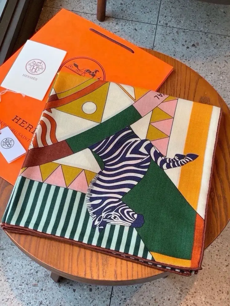 Hermes Scarf of cashmere — Photo 4