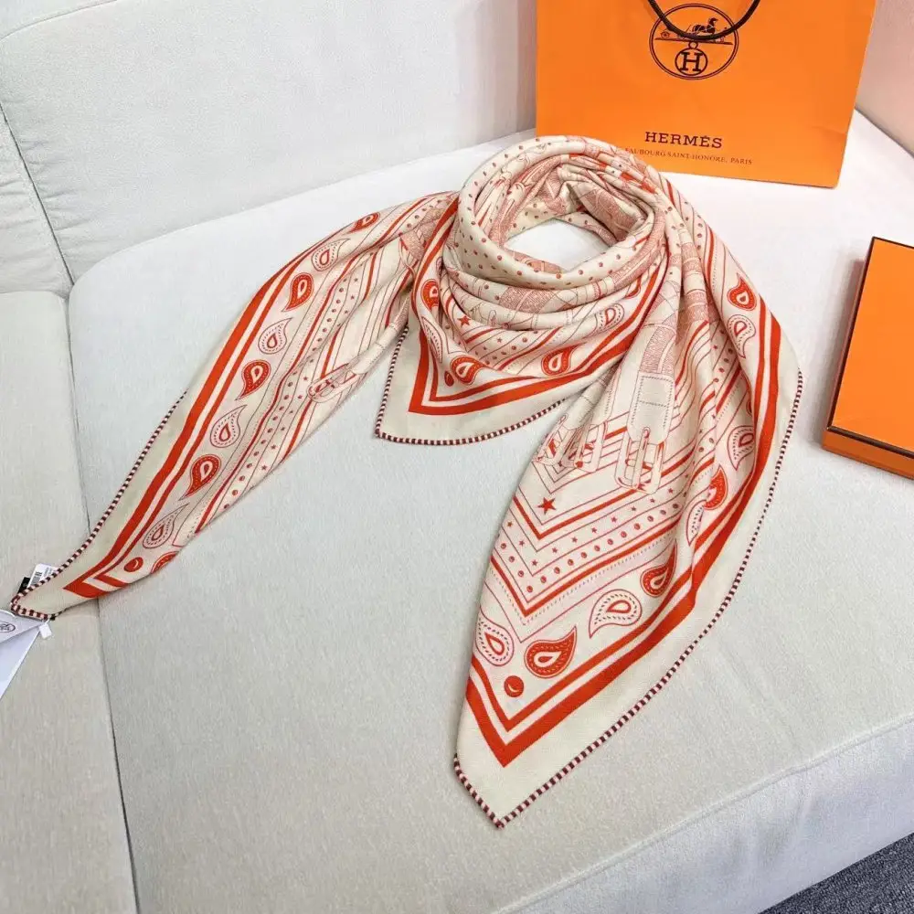 Hermes Scarf of cashmere — Photo 5