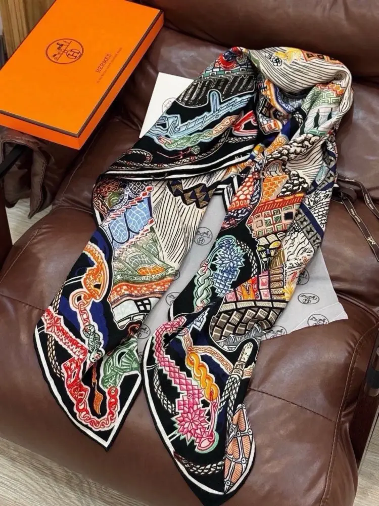 Hermes Scarf of cashmere — Photo 5