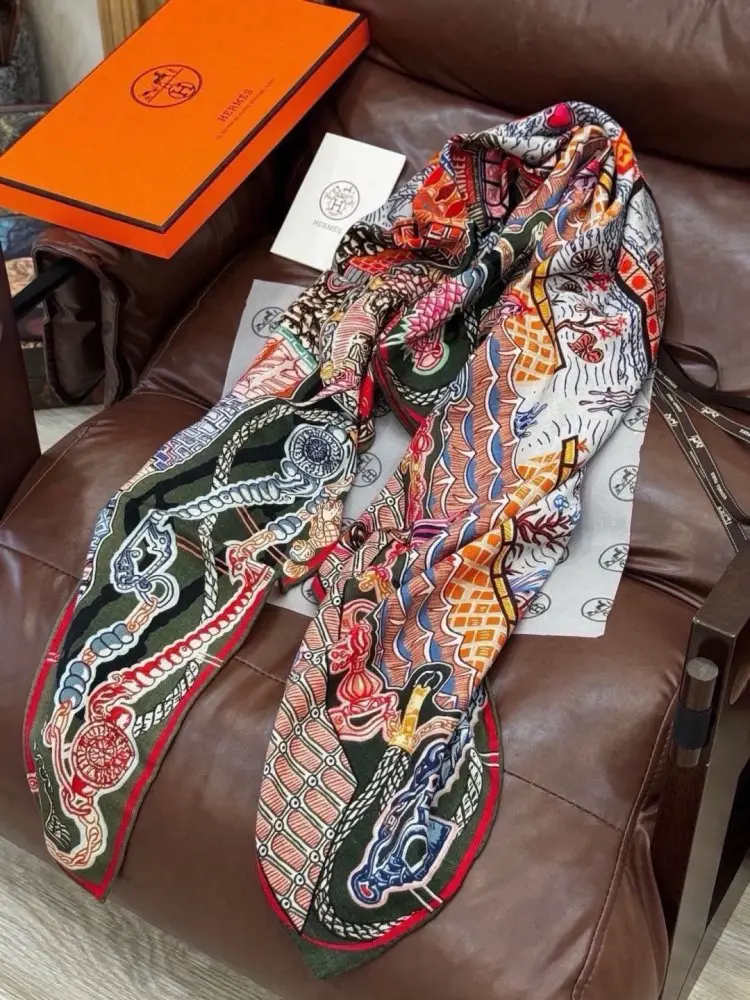 Hermes Scarf of cashmere — Photo 5