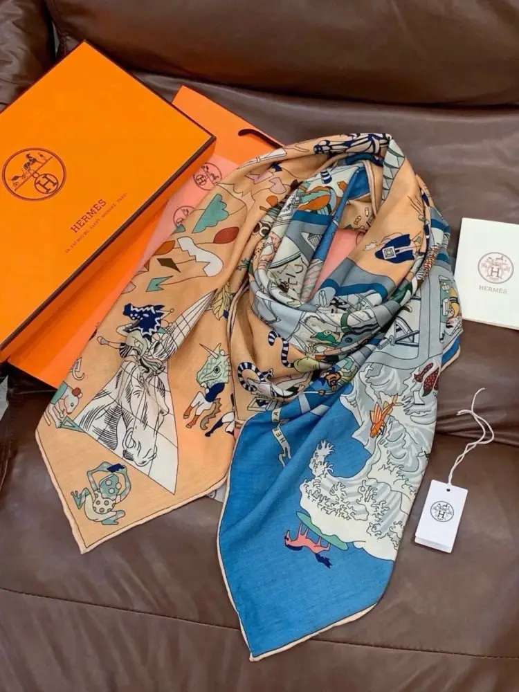 Hermes Scarf of cashmere — Photo 5
