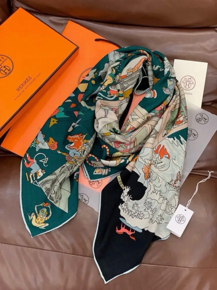 Hermes Scarf of cashmere — Photo 5