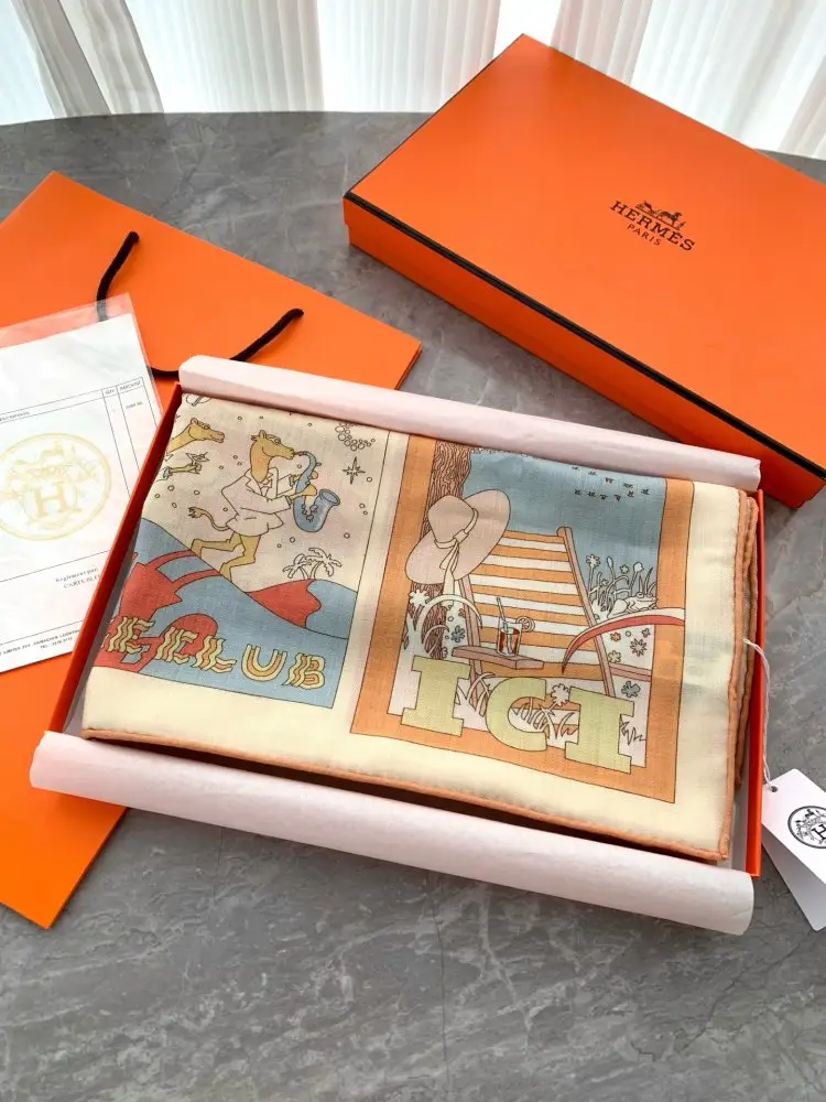 Hermes Scarf of cashmere — Photo 5