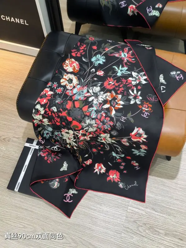 Hermes Shawl silk 90x90 cm — Photo 3