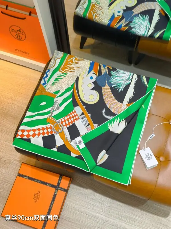 Hermes Шаль шовкова 90x90 см — Фото 3