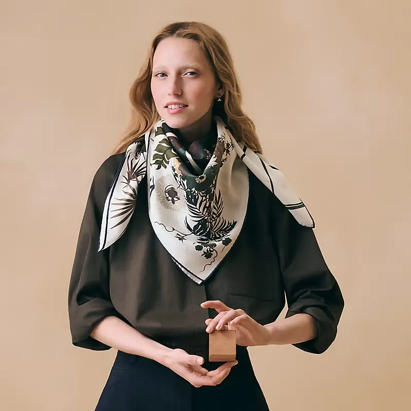 Hermes Shawl silk 90x90 cm — Photo 3