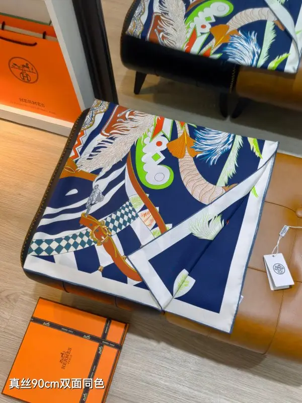 Hermes Шаль шовкова 90x90 см — Фото 3