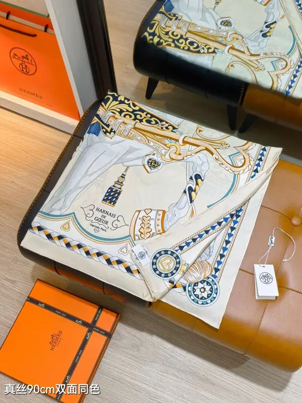 Hermes Шаль шовкова 90x90 см — Фото 4