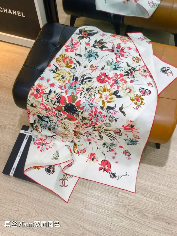 Hermes Shawl silk 90x90 cm — Photo 4